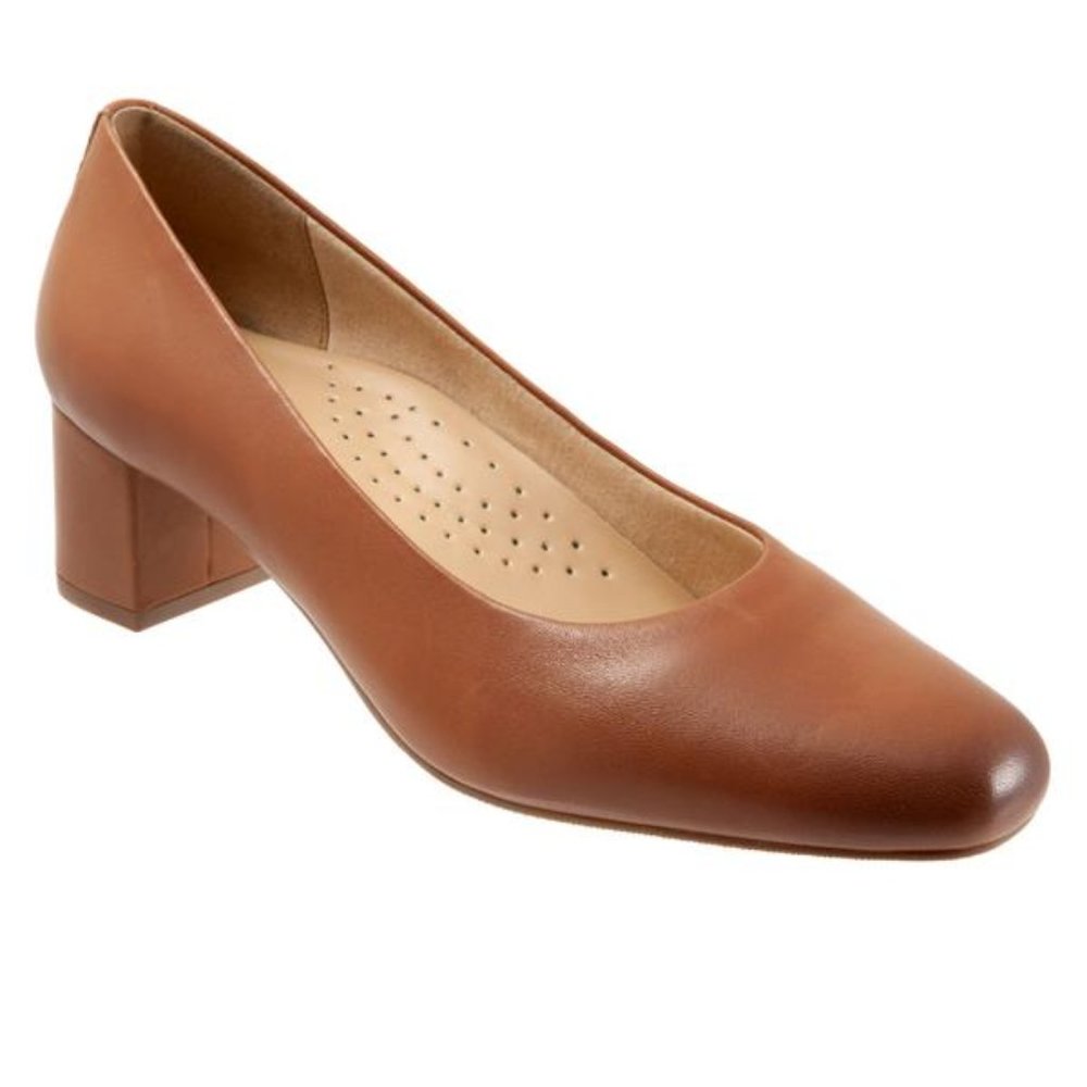 Trotters- Daria Pump Size 10 Medium. Color "Luggage"